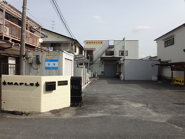 メイプルMAPLE 本社・京都本店・商品センター　店舗外観